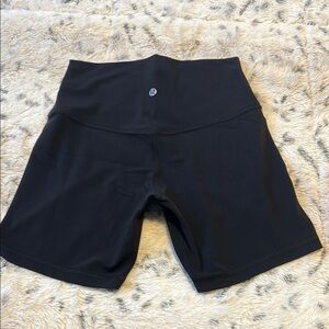 Black Women's Lululemon Align HR bike Shorts